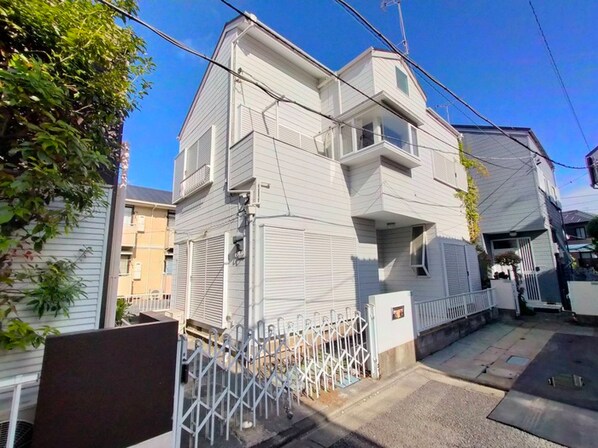 大泉町１丁目戸建の物件外観写真